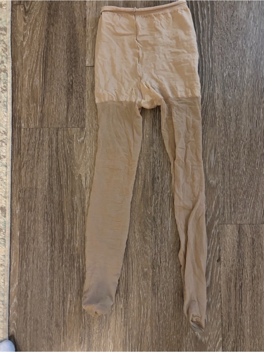 Womenโs Pantyhose/Tights